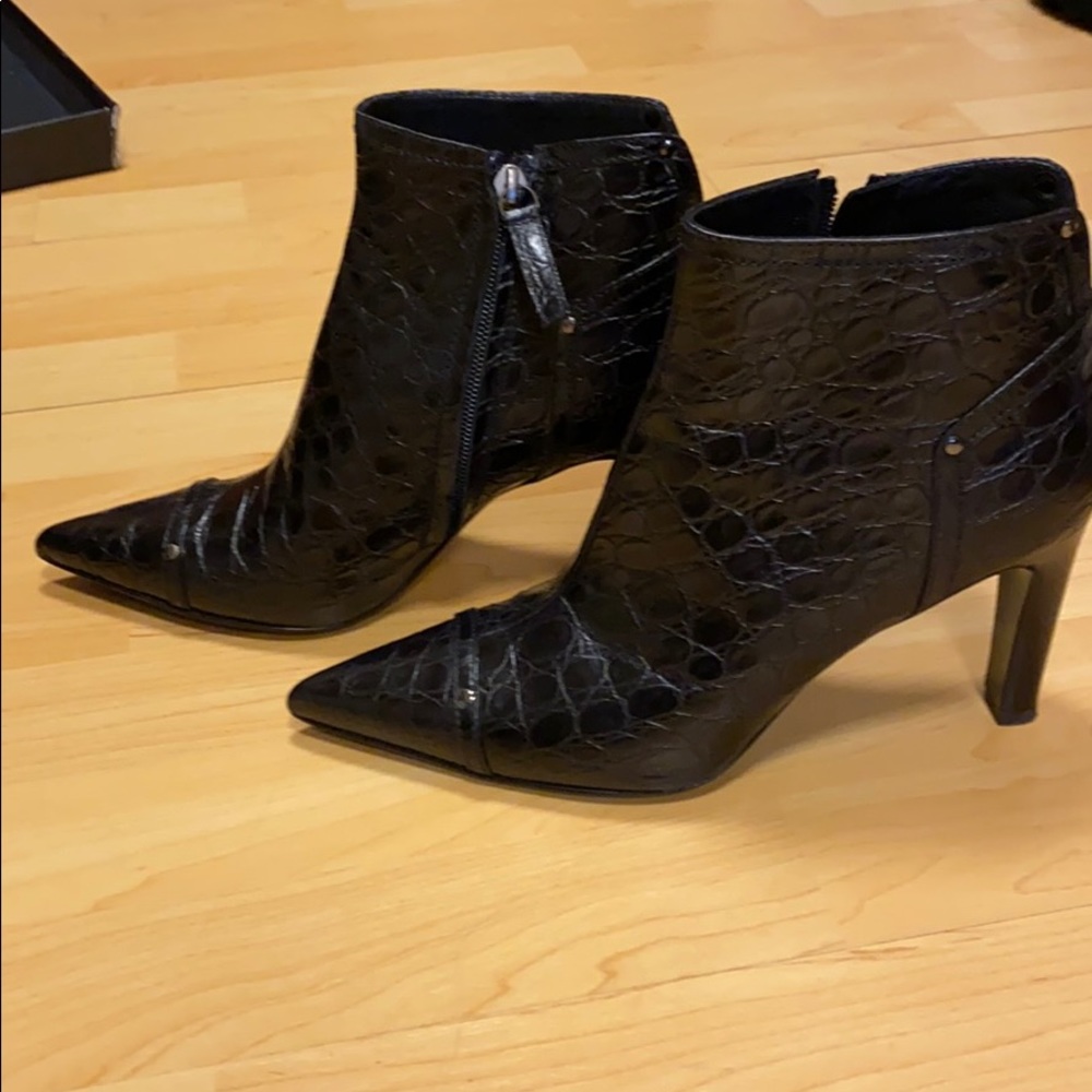 Hugo boss black boot size 39